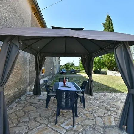 House Tudari 2176