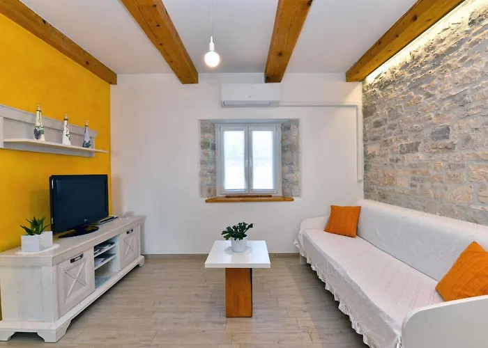 House Tudari 2176 Vakantiehuis