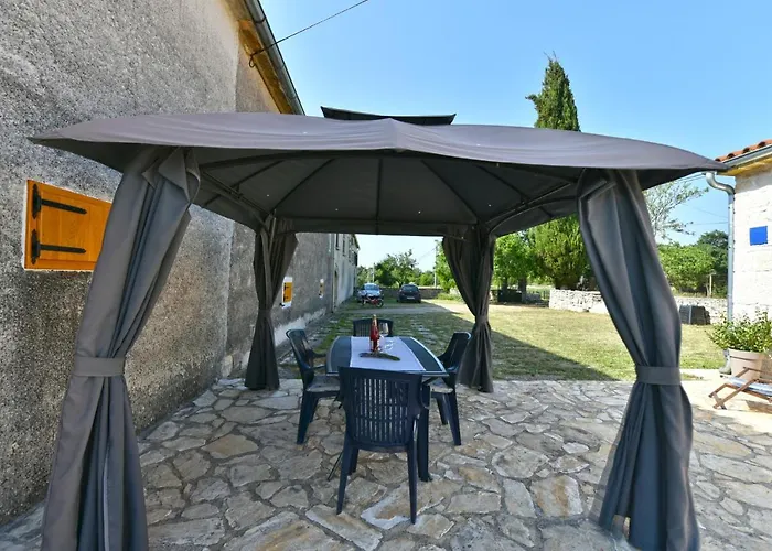 House Tudari 2176