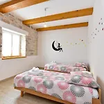 House Tudari 2176 Tatil Evi Žminj